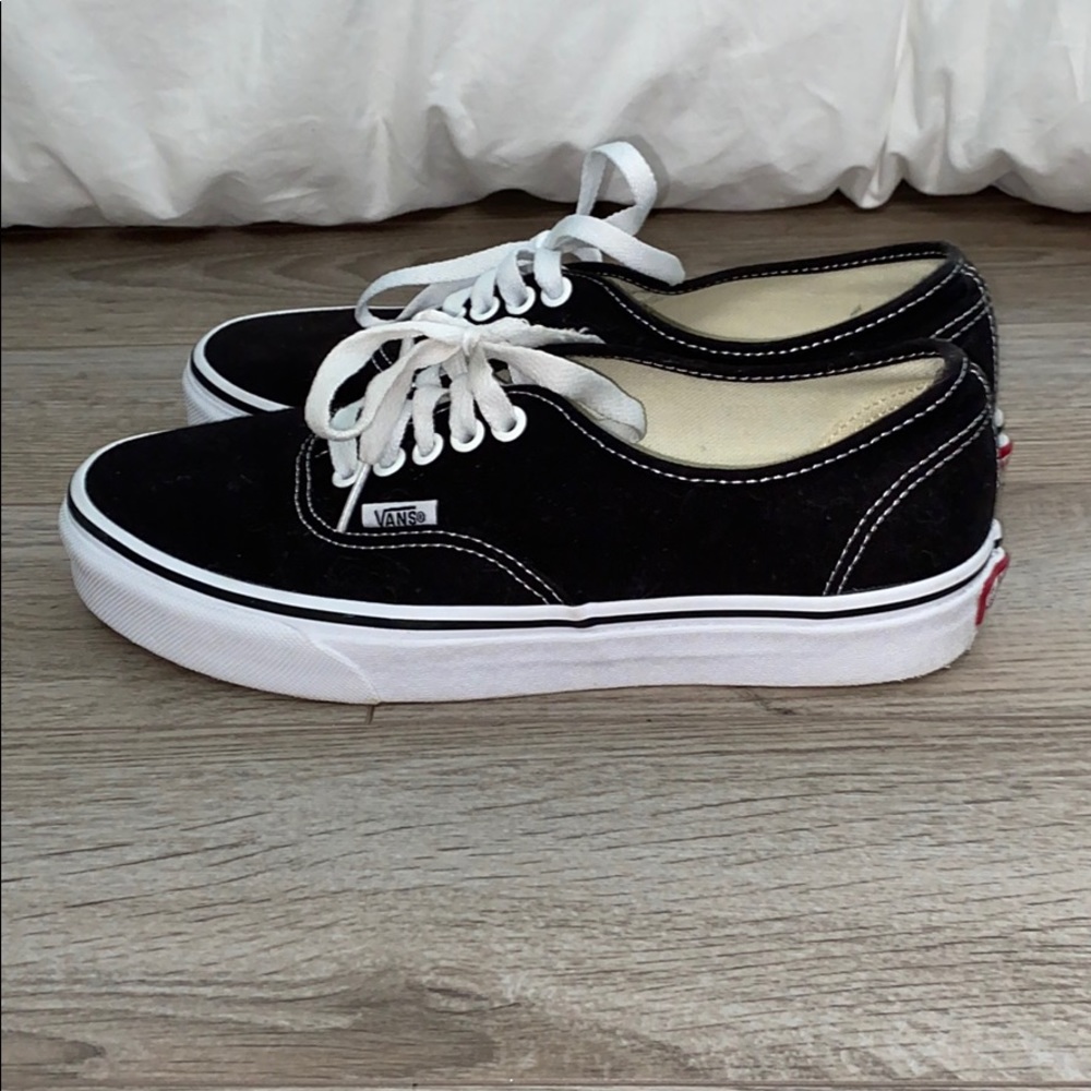 vans lace up shoes